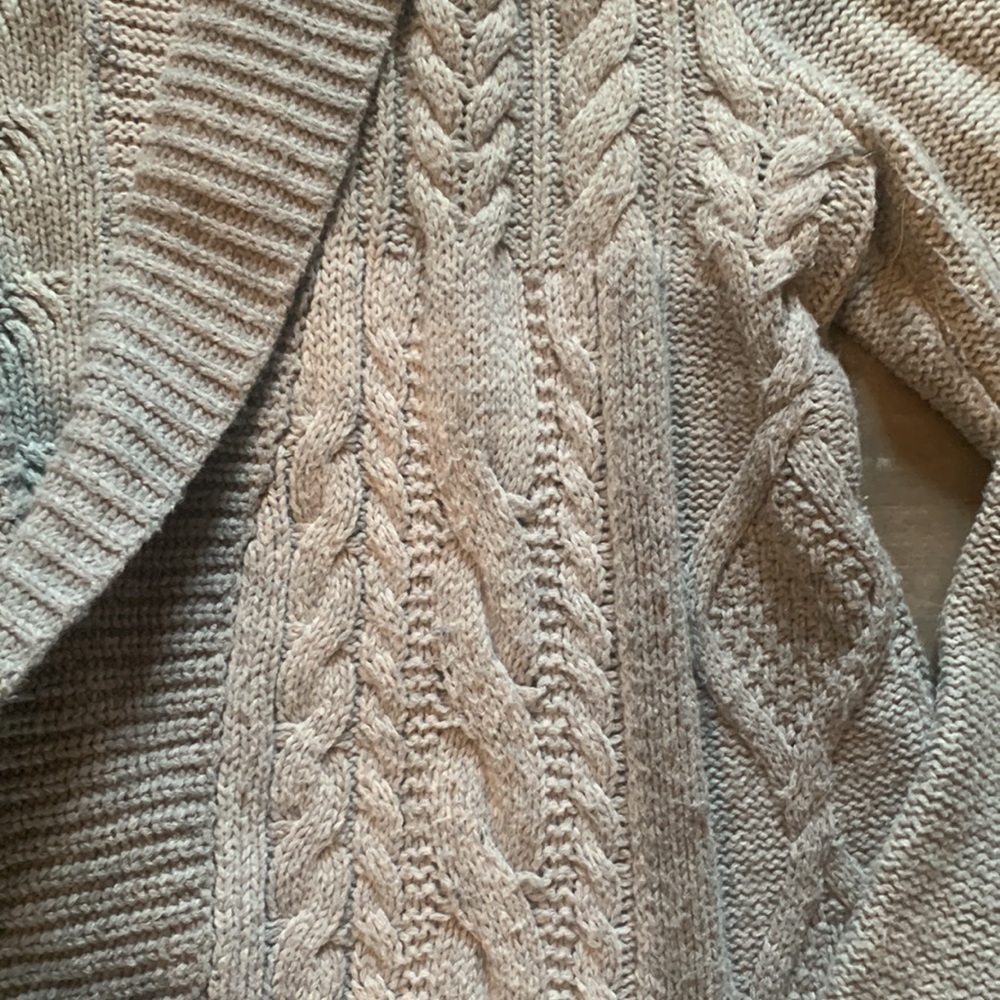 LED Maternity Sweater - Picture 3 of 5
